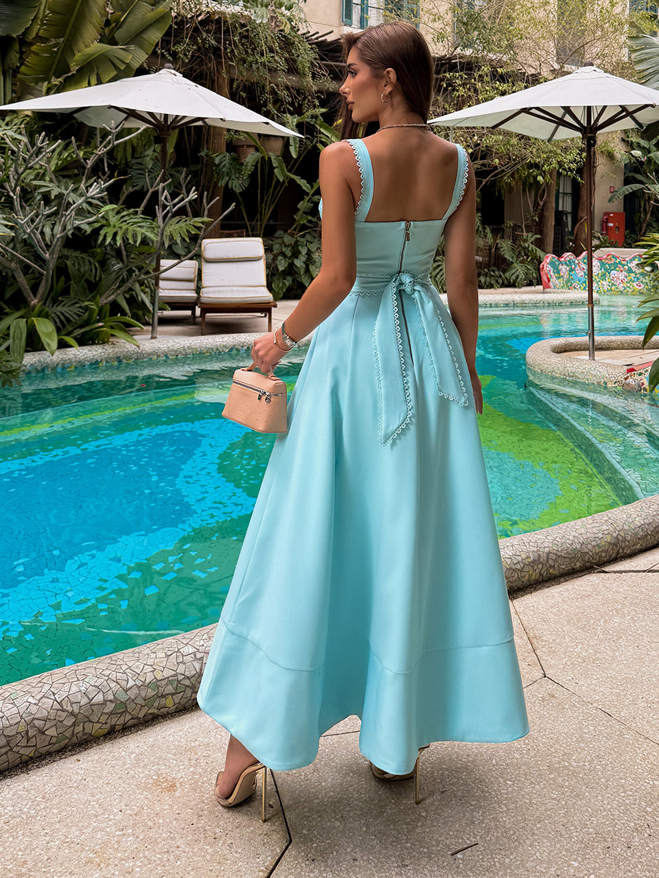 Azzurra Fresh Vestido midi Azzurra en crepé azul
