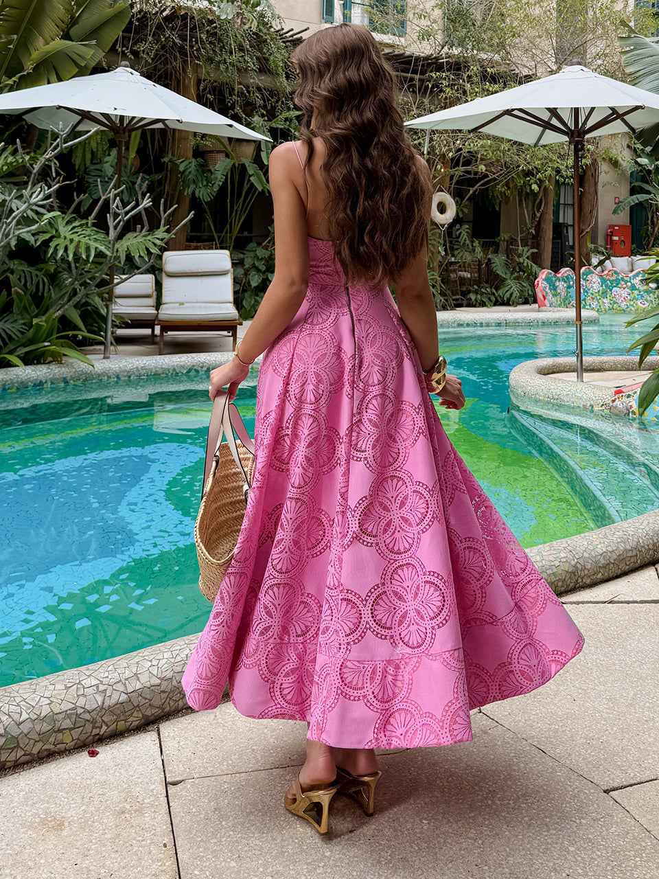 Vestido Midi Cor de Rosa em Renda Valentina