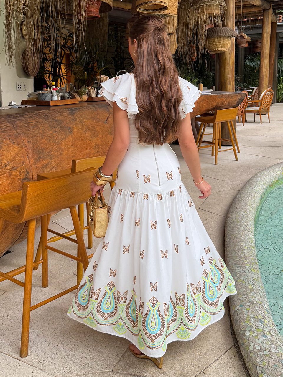 Vestido Midi Branco em Cambraia Bordada Aurora