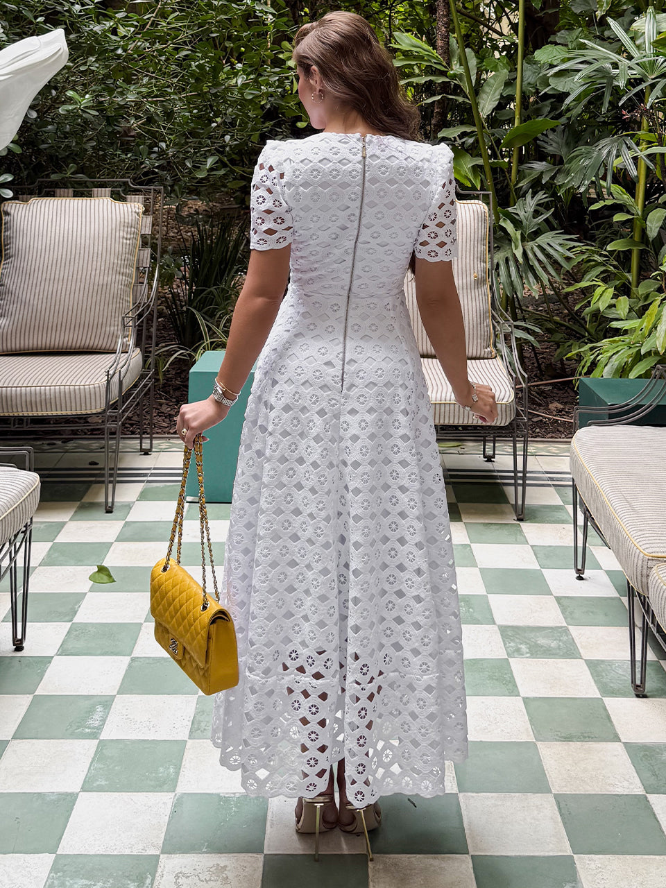 Vestido Midi Branco em Renda Pure