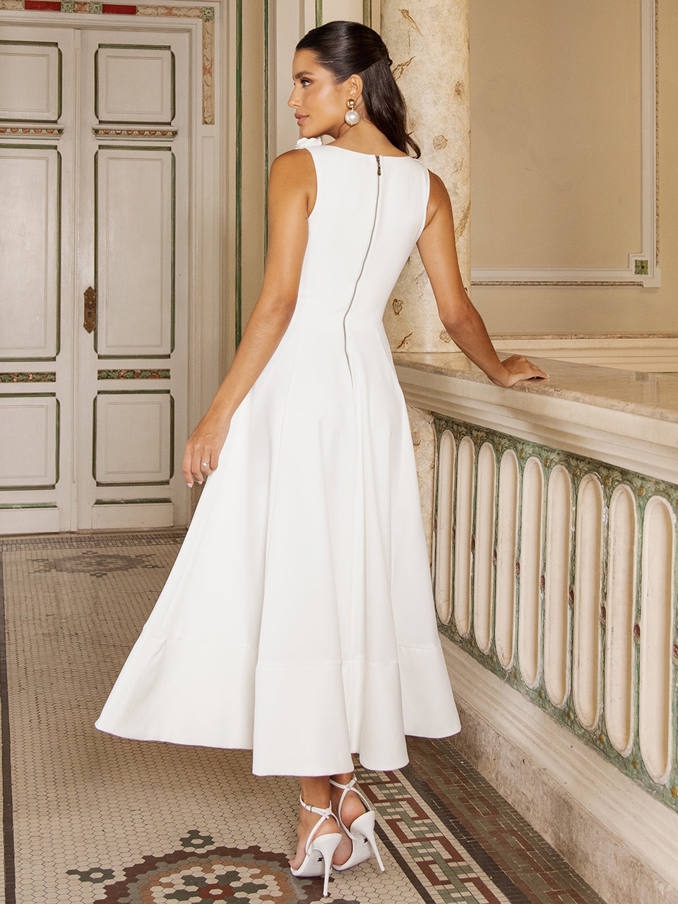 Vestido Midi de Crepe Branco Aurora