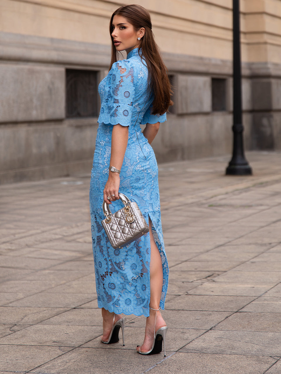 Vestido Midi de Renda Azul Claro Antonella – Limonada Pink