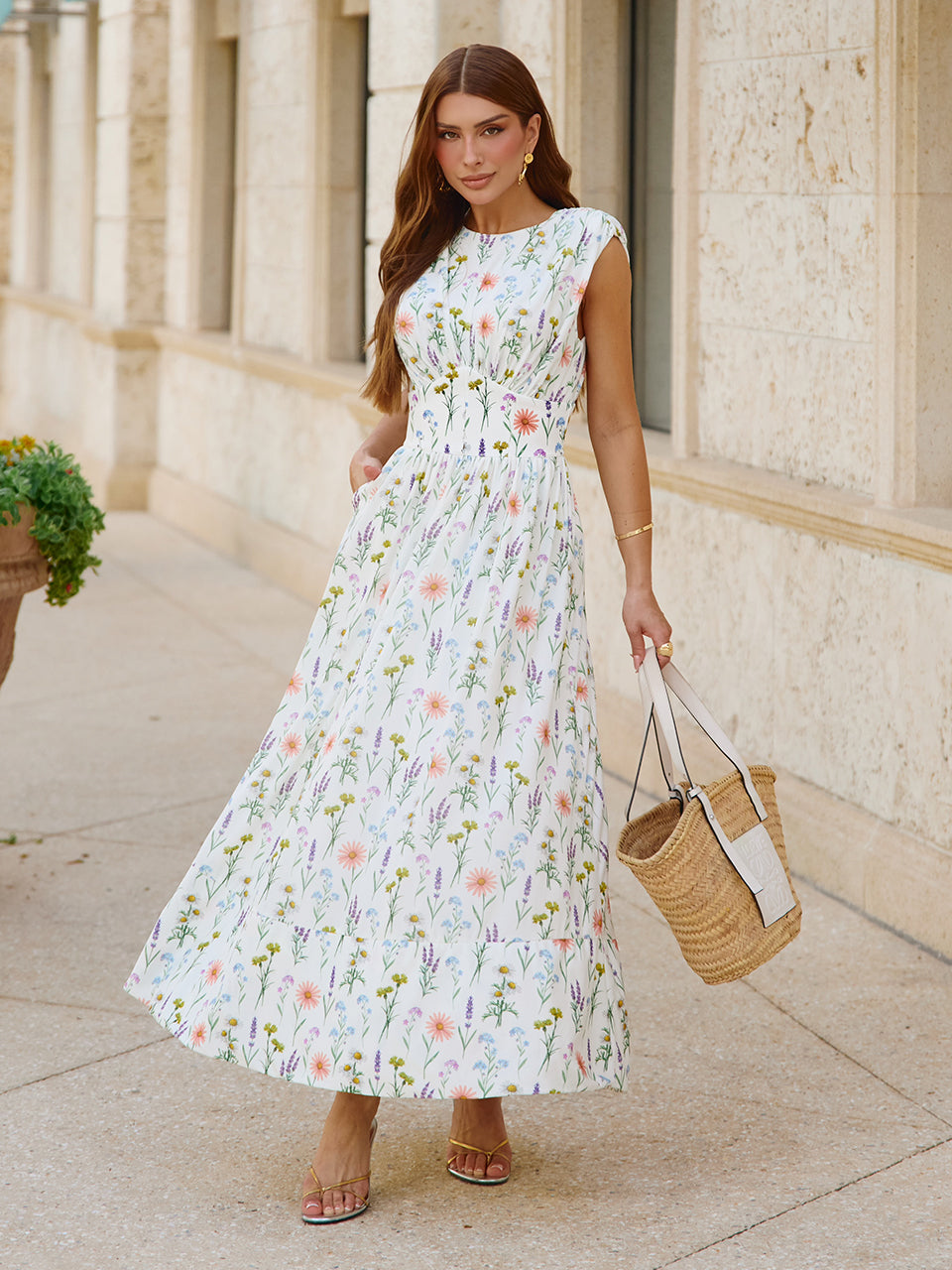 Vestido Midi Floral com Cintura Estruturada e Ombreiras Boulevar