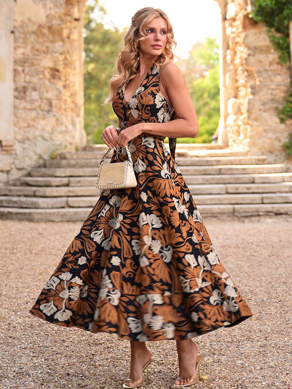 Vestido Le Jardin Midi Bordado Floral Preto | Limonada Pink