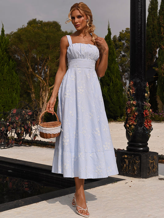 Vestido Daphne Midi Listrado Azul com Bordados | Limonada Pink