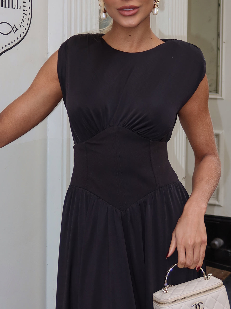 Vestido Midi em Malha e Crepe com Ombreiras by Nicole Rocha