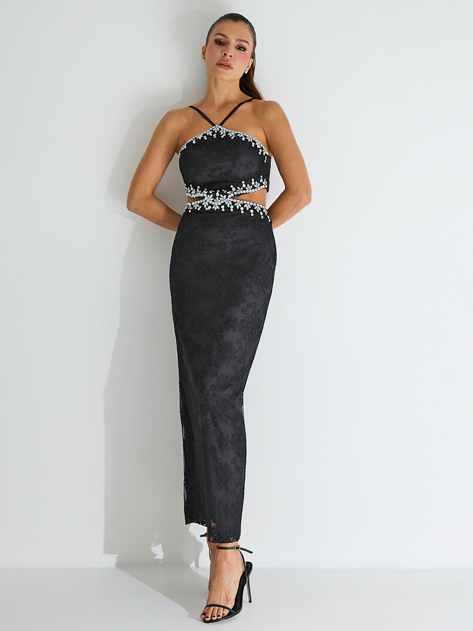 Vestido Magnetic Midi Justo em Tule Bordado Preto com Pedrarias | Limonada Pink