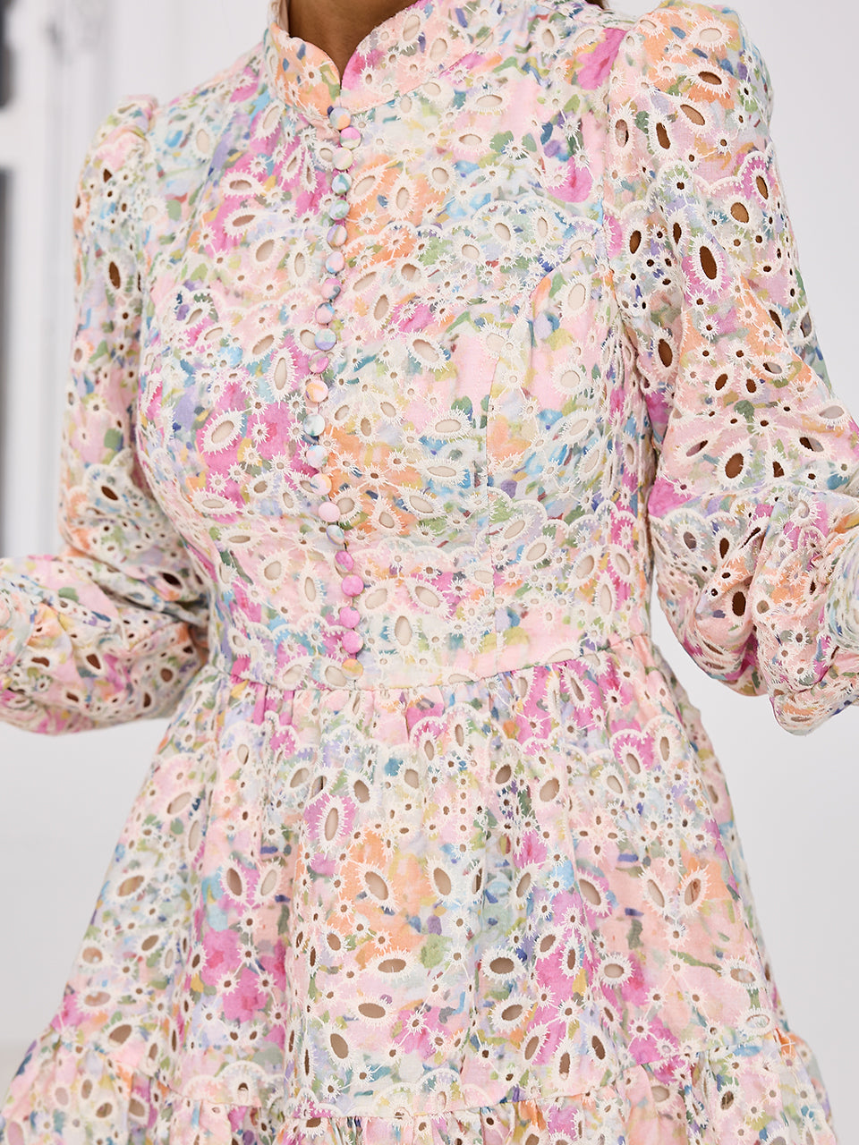 Vestido Maison des Roses Curto em Laise Estampada Floral | Limonada Pink