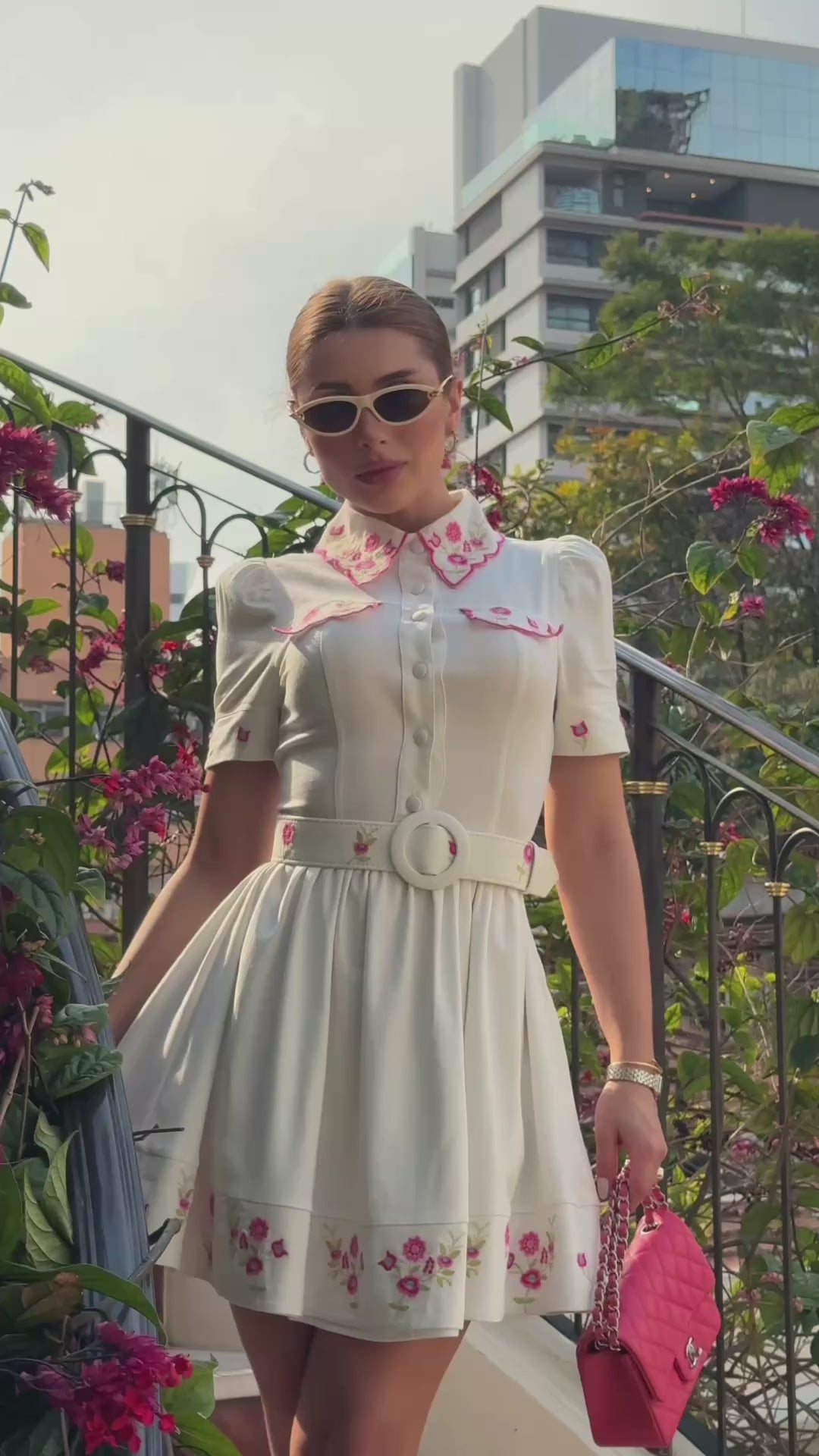 Short Off-White Dress with Fleur-de-Lis Embroidery